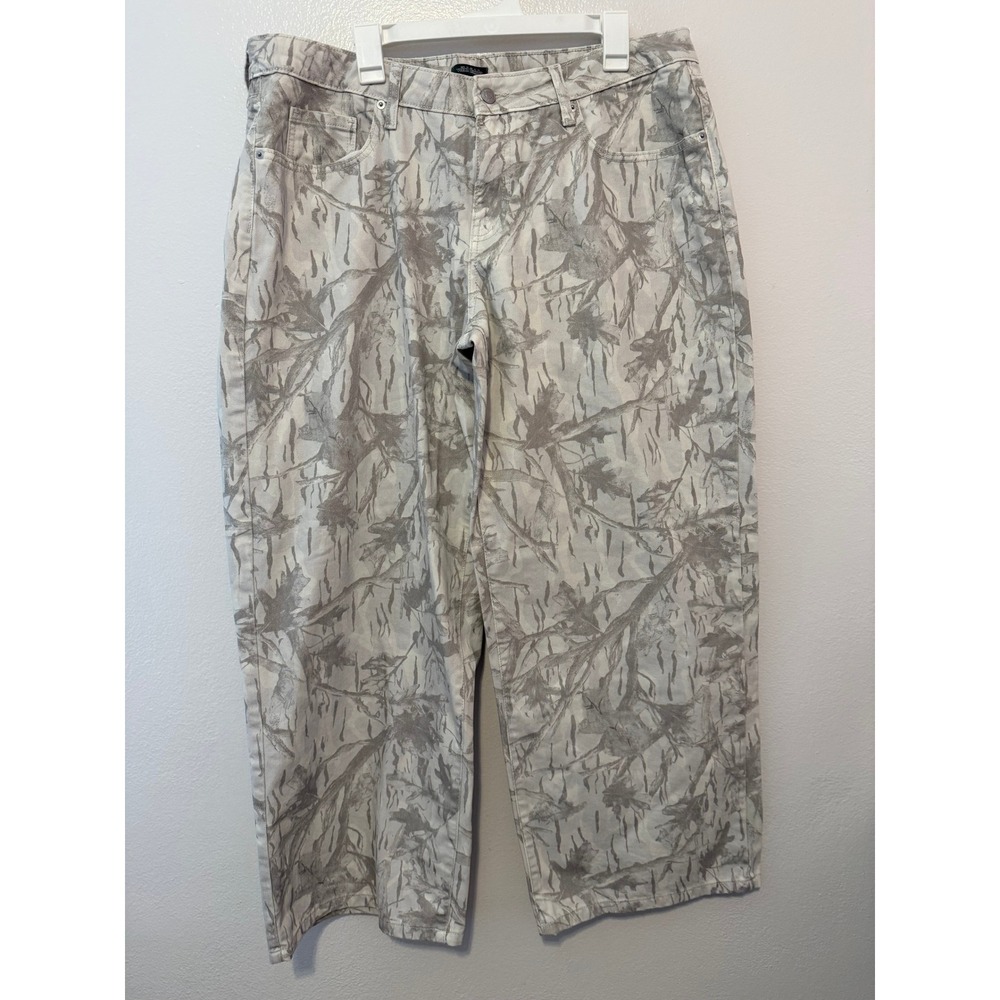 Wild Fable Low-Rise Baggy Jean Camo Tree Branch Print Rigid Denim Size 16/31